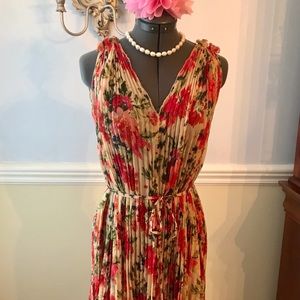 Forever 21 Sheer Floral Knife-Pleat Dress S